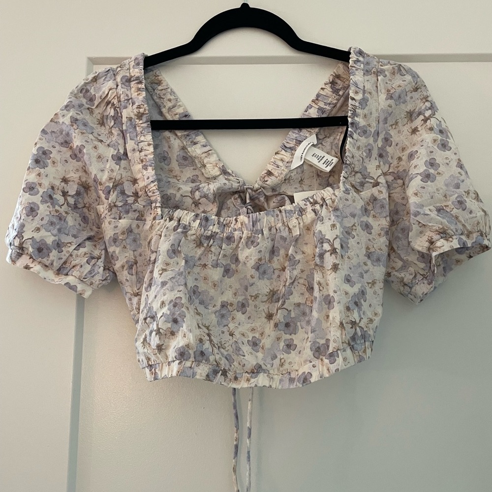 Floral linen blend H&M top new with tags.